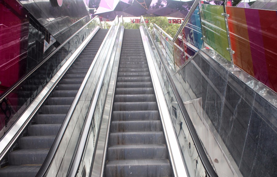 自動扶梯